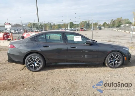 2024 BMW I5 M60 z USA, uszkodzony, nr VIN WBY43FK09RCR89225